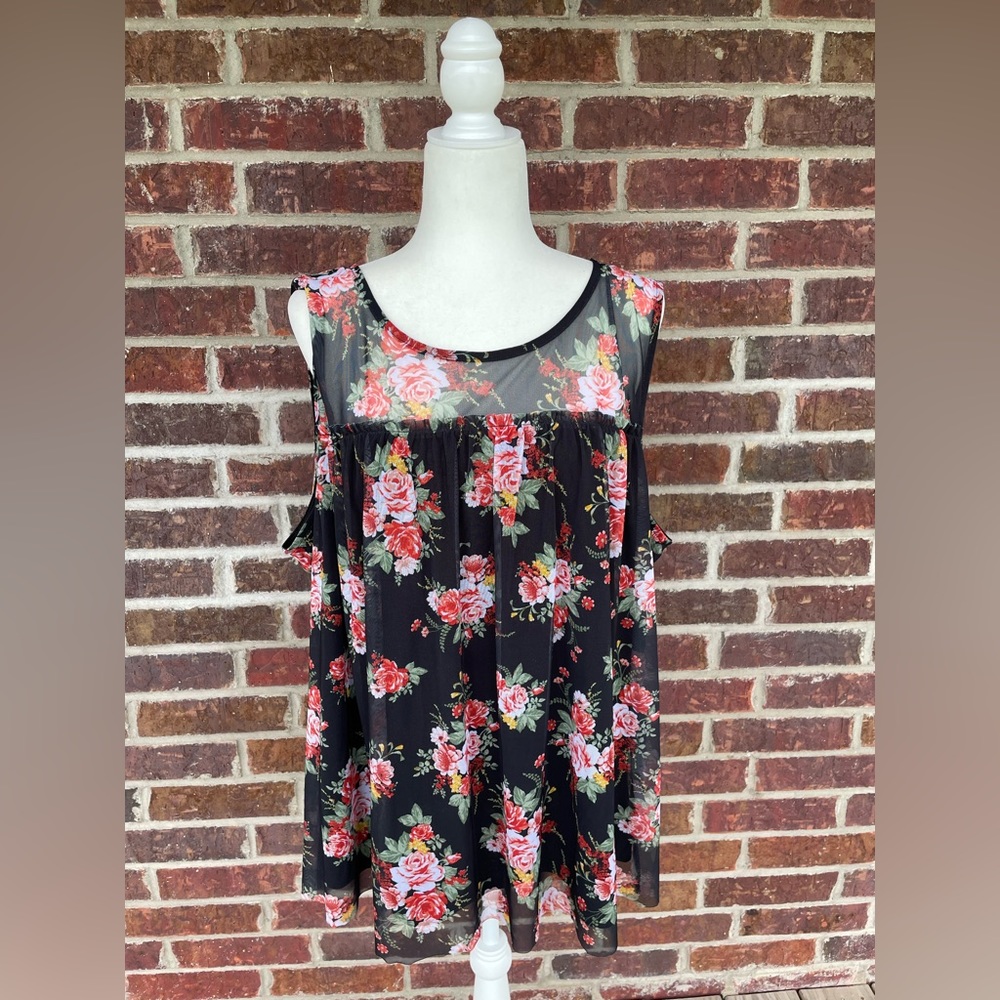 Women’s Bobbie Brooks Plus Size Black Floral Sleeveless Top Size 3X